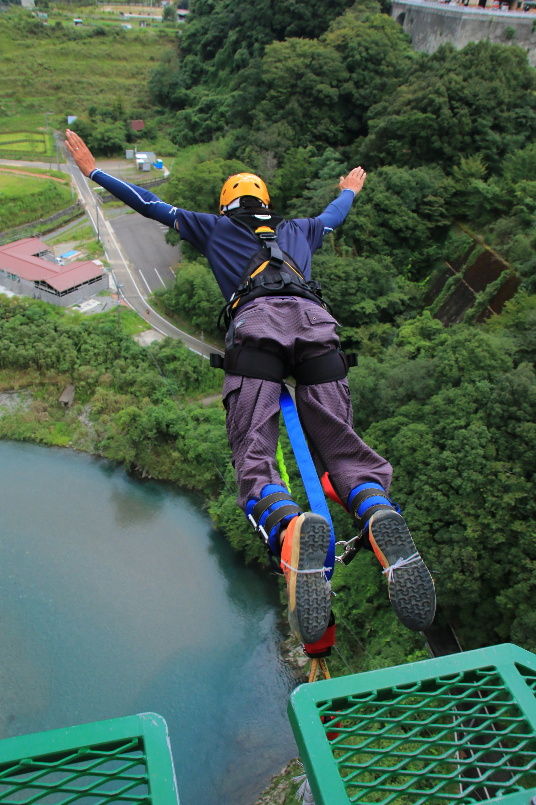 Lets Bungy 丸昭建設株式会社